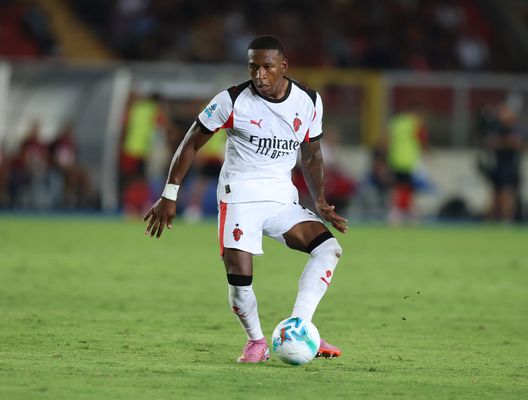 (Photo by Claudio Villa/AC Milan via Getty Images) Estupinan: non un terzino epocale, ma un giocatore duttile e concentrato- immagine 4