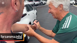 Gasperini, siparietto con un tifoso: “Ti tatui l’autografo sul braccio? No dai…”