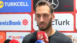 Calhanoglu: “Tante offerte ma l’ho detto che sarei rimasto. E poi l’Inter non vuole cedermi”