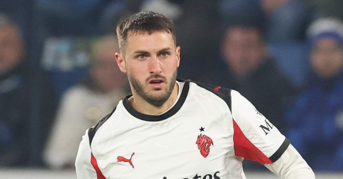 Calciomercato, un top club si fionda su Giménez: le condizioni però non soddisfano il Milan