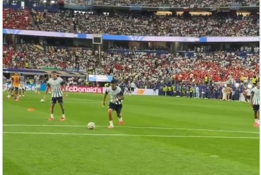 Screen social VIDEO / Lautaro, incidente prima di Argentina-Austria: colpito in pieno un fotografo- immagine 2