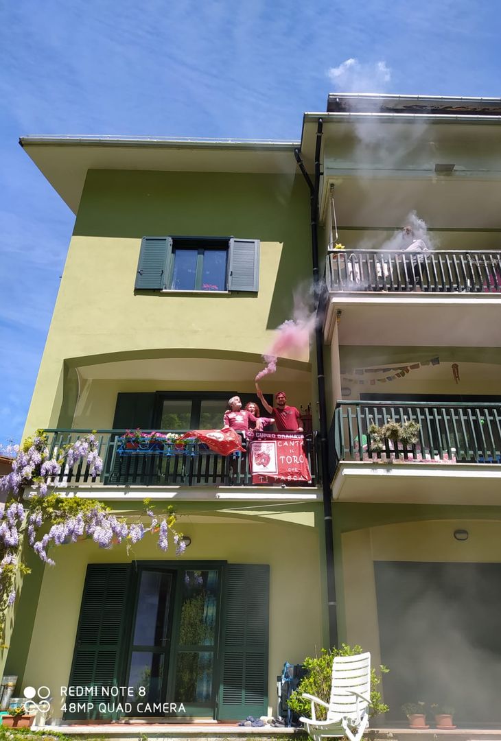 Fotogallery 3 – Il 4 maggio a casa, le foto dei tifosi granata - immagine 52