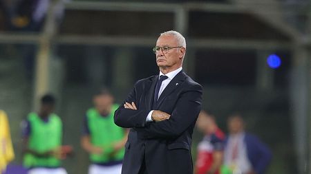 FLORENCE, ITALY - OCTOBER 2: Claudio Ranieri manager of Cagliari Calcio looks on during the Serie A TIM match between ACF Fiorentina and Cagliari Calcio at Stadio Artemio Franchi on October 2, 2023 in Florence, Italy. (Photo by Gabriele Maltinti/Getty Images)
