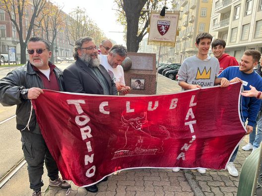 Torino, il ricordo di Meroni: una cinquantina di tifosi presenti- immagine 3