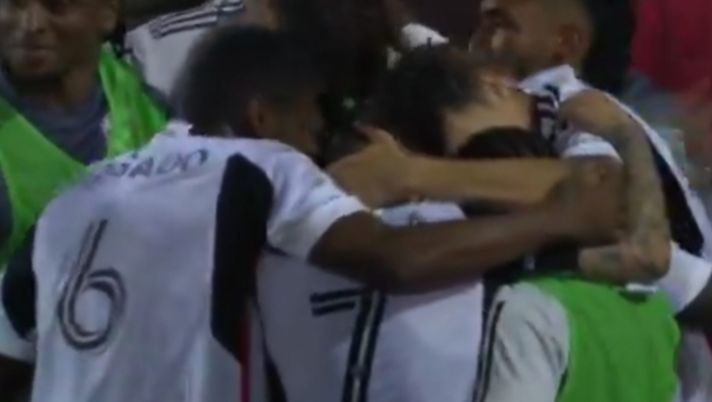 In 11 contro 10 per 85 minuti: Dallas, strada spianata per il derby - immagine 1