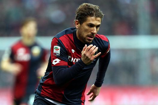 Cerci con la maglia del Genoa Cerci