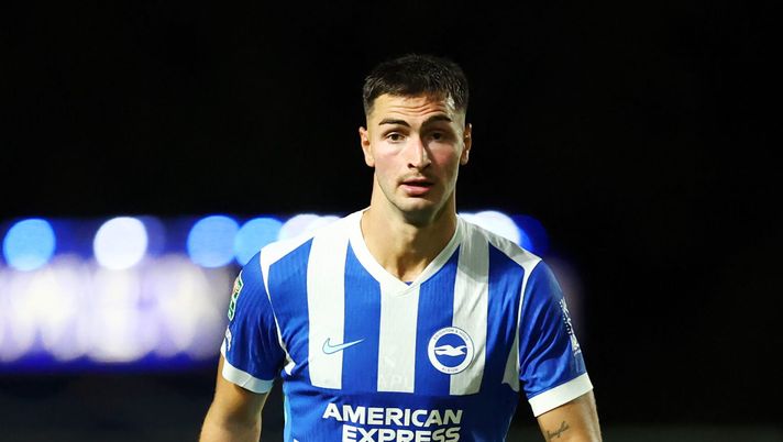 OXFORD, ENGLAND - AUGUST 27: Diego Coppola of Brighton runs with the ball during the Carabao Cup Second Round match between Oxford United and Brighton & Hove Albion at Kassam Stadium on August 27, 2025 in Oxford, England. (Photo by Dan Istitene/Getty Images) Coppola