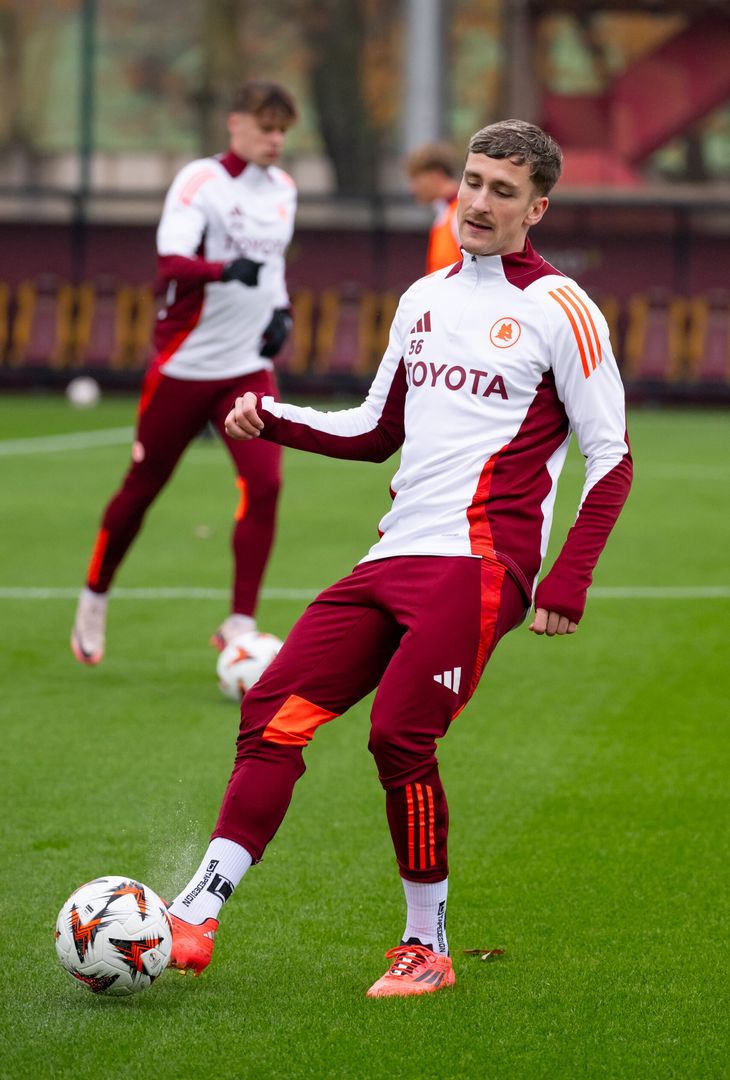 Trigoria, ripresa degli allenamenti in vista del Tottenham – FOTO GALLERY - immagine 6