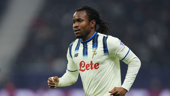 FRANKFURT AM MAIN, GERMANY - NOVEMBER 26: Ademola Lookman of Atalanta reacts during the UEFA Champions League 2025/26 League Phase MD5 match between Eintracht Frankfurt and Atalanta BC at Frankfurt Stadion on November 26, 2025 in Frankfurt am Main, Germany. (Photo by Alex Grimm/Getty Images) Chi schierare in attacco alla 15a giornata al fantacalcio: la divisione fascia per fascia - immagine 1