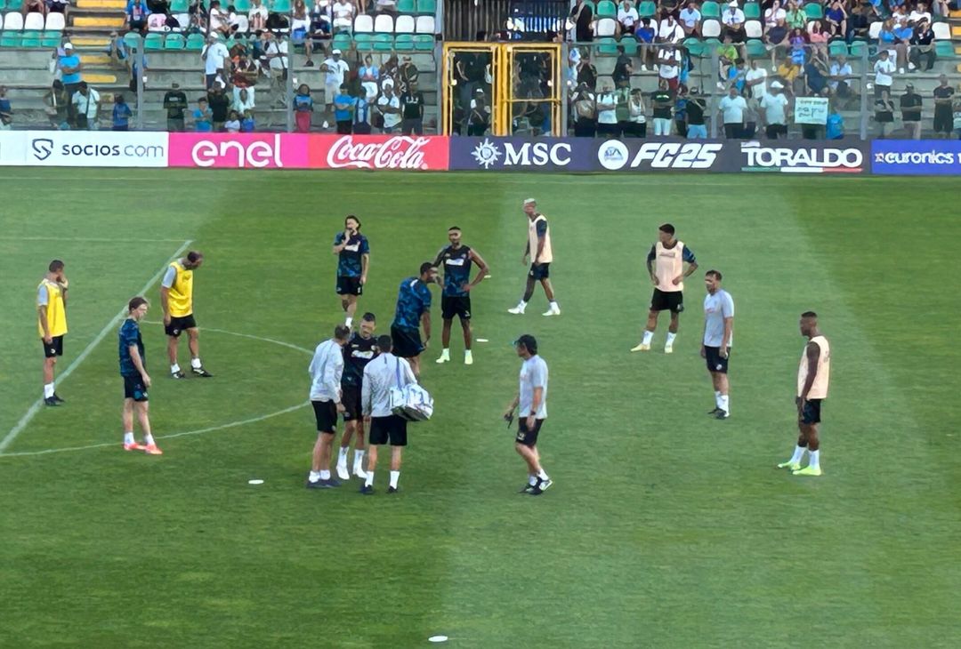 GALLERY Marin finisce a terra dopo uno scontro di gioco e lascia l’allenamento - immagine 4