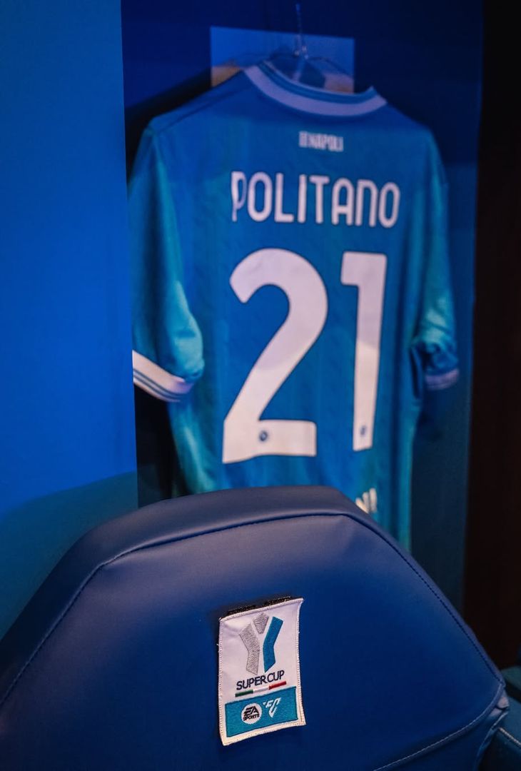 Napoli-Milan, lo spogliatoio azzurro è pronto! La scelta sulla maglia – GALLERY - immagine 8