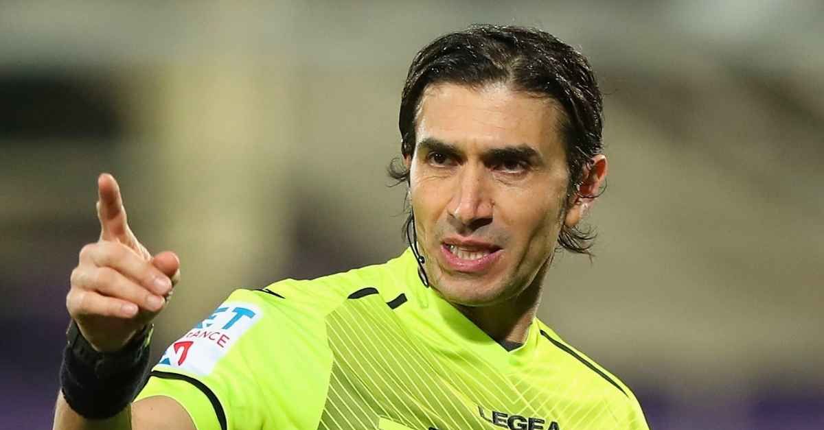 Milan Fiorentina, Calvarese non è d’accordo con l’OFR: “Scelta condivisibile se l’avesse fischiato dal campo” Milan Fiorentina, Calvarese non è d’accordo con l’OFR: “Scelta condivisibile se l’avesse fischiato dal campo”