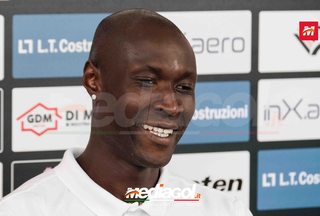 FOTO PALERMO, la presentazione di Alfred Gomis in conferenza (Gallery) - immagine 15