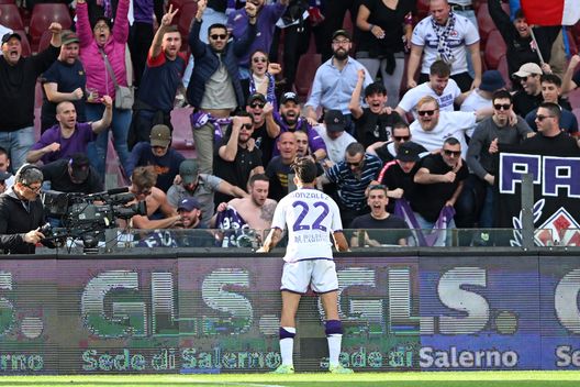 SALERNO, ITALY - MAY 03: Nicolas Gonzalez of ACF Fiorentina celebrates after scoring the 1-1 goal during the Serie A match between Salernitana and ACF Fiorentina at Stadio Arechi on May 03, 2023 in Salerno, Italy. (Photo by Francesco Pecoraro/Getty Images) Nico Gonzalez e la rivincita del Mondiale: questa è la finale che conta- immagine 2