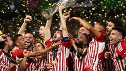 VIDEO – Che invidia: l’Olympiacos campione di Conference festeggia al Pireo