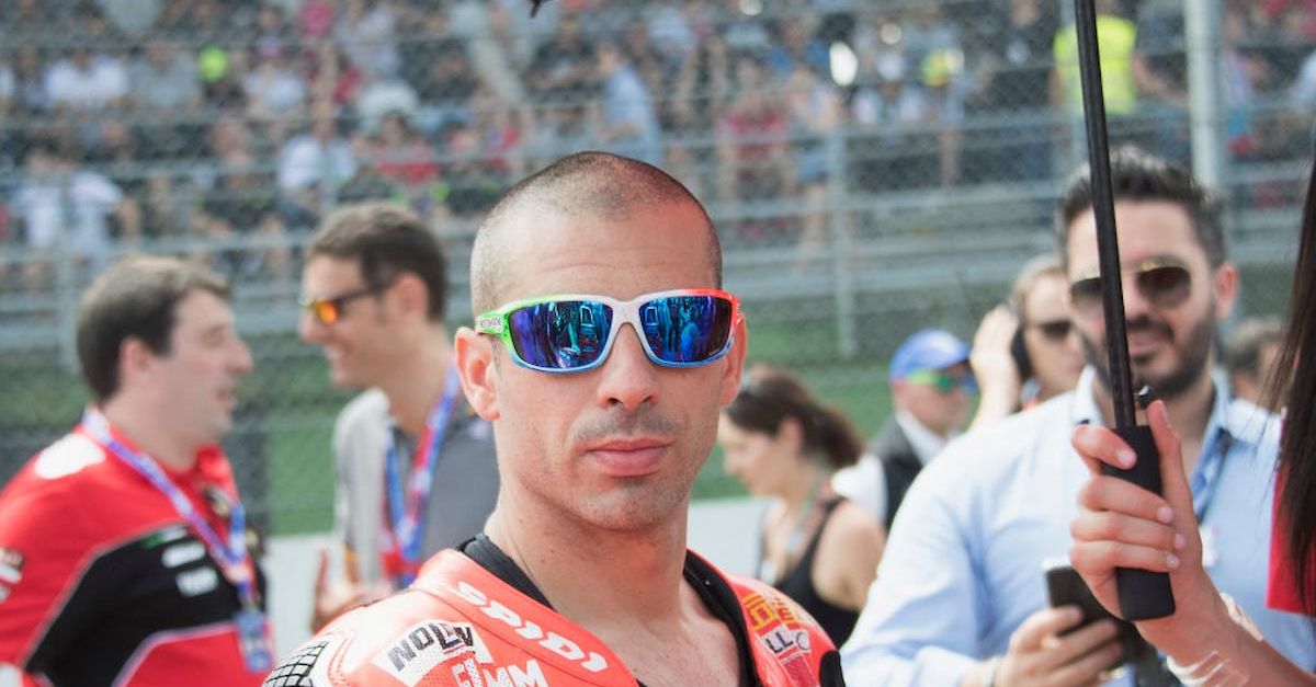 Melandri attacca Rossi: “Lo hanno fatto passare per vittima con Marquez, ma era colpevole” Melandri attacca Rossi: “Lo hanno fatto passare per vittima con Marquez, ma era colpevole”