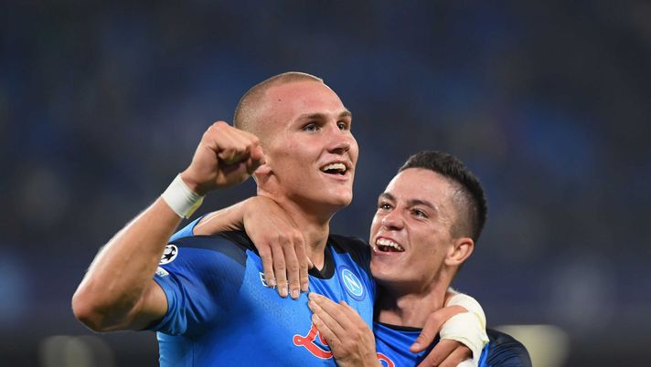 Ostigard e Raspadori