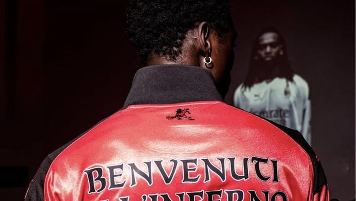 Il quarto kit gara del Milan (Ph credits Ac Milan, Instagram) Il Milan stupisce tutti e presenta il quarto kit gara: “Benvenuti all’inferno” - immagine 1