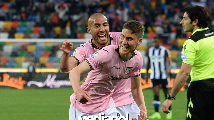 UDINE, ITALY - MARCH 19: Roland Sallai (R) of US Citta di Palermo celebrates after scoring his opening goal during the Serie A match between Udinese Calcio and US Citta di Palermo at Stadio Friuli on March 19, 2017 in Udine, Italy. (Photo by Dino Panato/Getty Images) Lazio