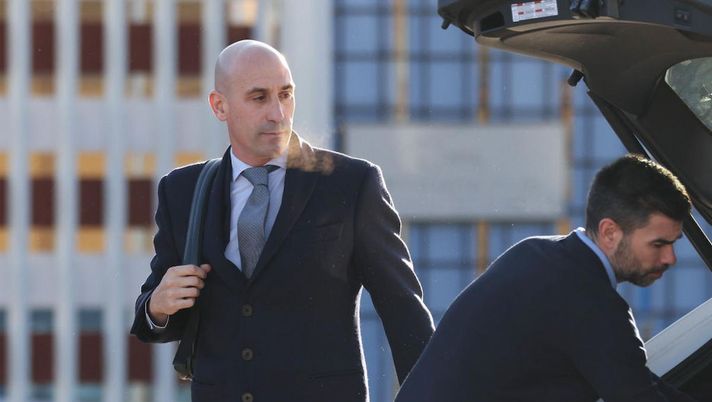 Getty Images  Rubiales condannato a 10.800 euro di multa per il bacio a Hermoso. Assolto invece… - immagine 1