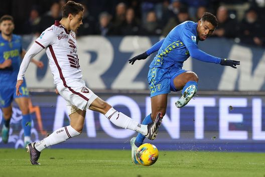 EMPOLI, ITALY - DECEMBER 13: Samuele Ricci of Torino FC battles for the ball with Tino Anjorin of Empoli FC during the Serie A match between Empoli and Torino at Stadio Carlo Castellani on December 13, 2024 in Empoli, Italy. (Photo by Gabriele Maltinti/Getty Images)