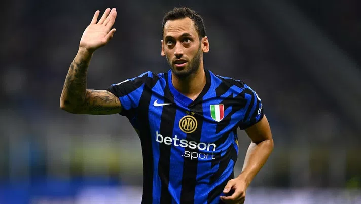 Inchiesta ultras, capo Curva Nord: “Ho parlato con Barella e Calhanoglu per lamentele su biglietti” - immagine 1