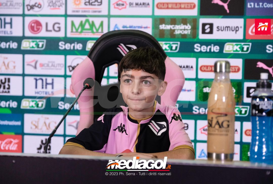 FOTO PALERMO, i tifosi rosanero in tour allo stadio ‘Renzo Barbera’ (GALLERY) - immagine 73