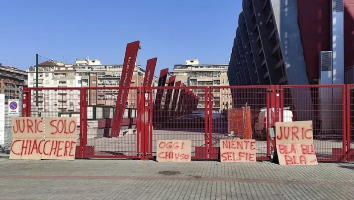 Torino, scritte contro Juric al Filadelfia: “Tutto chiuso, sei solo chiacchiere” - immagine 1