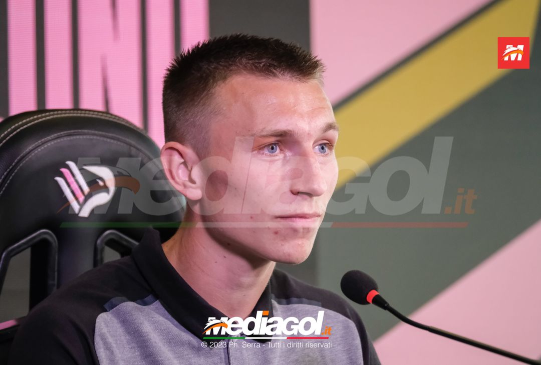 FOTO PALERMO, presentato di Kristoffer Lund Hansen in conferenza stampa (GALLERY) - immagine 6
