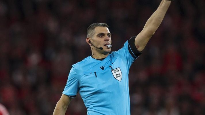 Sozza da Milano per il Derby: curiosità e precedenti sull'arbitro della sfida