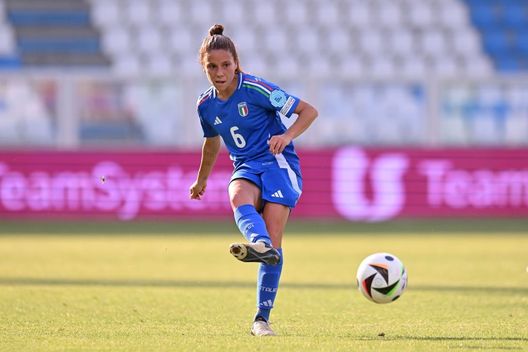 Ferrara, Italia - 4 giugno 2025: Manuela Giugliano dell'Italia durante la partita delle qualificazioni all'Europeo contro la Norvegia giocata presso lo Stadio Paolo Mazza. (Foto di Alessandro Sabattini/Getty Images) Belgio-Italia, dove vedere la partita in diretta tv e streaming live- immagine 3