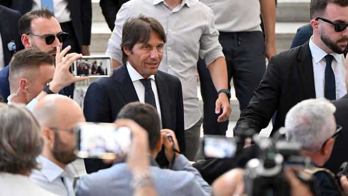 Getty Images A Napoli è Conte-mania: arriva il primo murale. “Auguri di buon lavoro al mister” - immagine 1