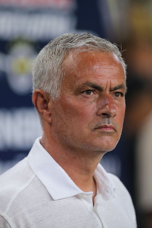 Fenerbahçe, Mourinho vince e si fa ammonire alla prima di campionato