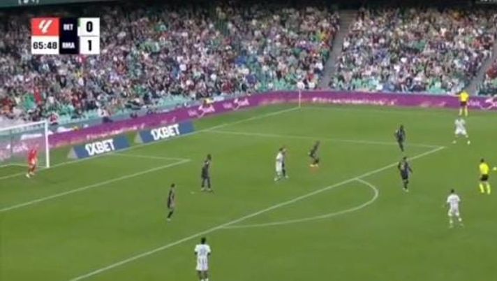 VIDEO Un eurogol di Ruibal ferma la corsa del Real Madrid: 1-1 contro il Betis - immagine 1
