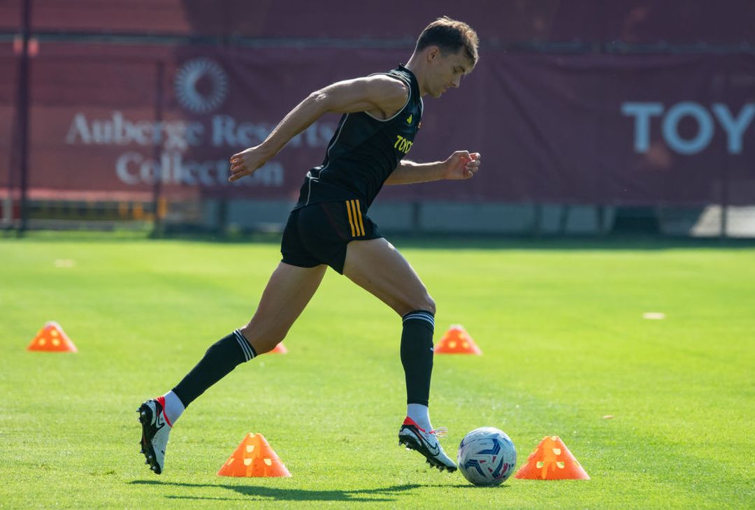 Roma, allenamento mattutino a Trigoria in vista dell’Hellas Verona – FOTO GALLERY - immagine 4