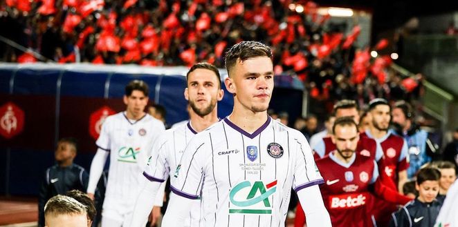 Gazzetta: “Ora due colpi in difesa. Con il Tolosa si parla di Costa e Dallinga”- immagine 2