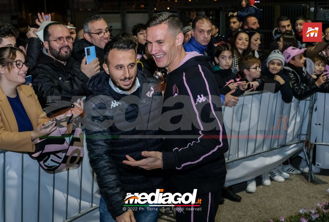 FOTO Palermo: Accardi, Saric e Gomes accendono l’albero al ‘Barbera’ (Gallery) - immagine 33