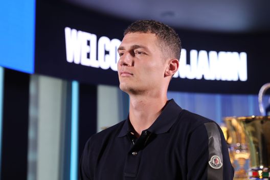 Sanchez niente Fiorentina. Per Pavard e Klassen invece la prima convocazione- immagine 2