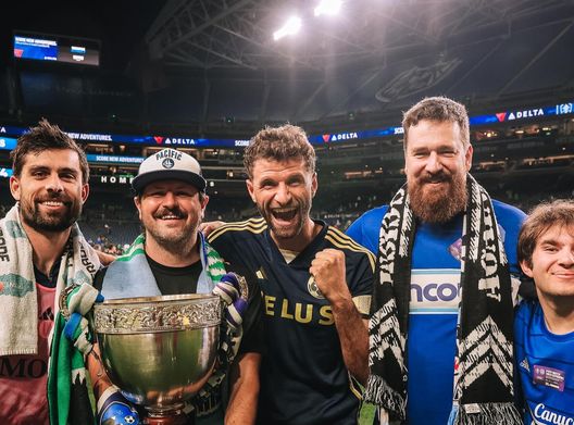 Inter Miami in finale di MLS Cup: la tripletta di Allende e il tacco di Messi scrivono la storia- immagine 3