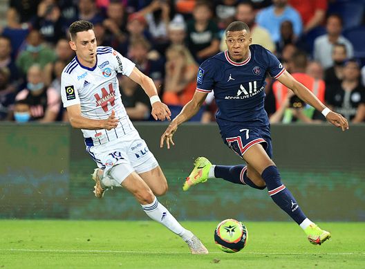 Anthony Caci rivela: “Mi feci ammonire volontariamente per passare del tempo con la mia fidanzata”- immagine 2