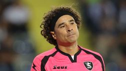 Salernitana, allarme torcicollo per Ochoa. E cosa filtra sulla convocazione di Candreva