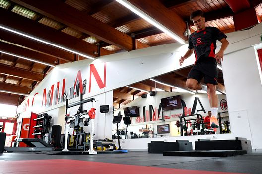 Ardon Jashari a Milanello on August 07, 2025 in Cairate, Italy. (Photo by Giuseppe Cottini/AC Milan via Getty Images) Jashari Milanello
