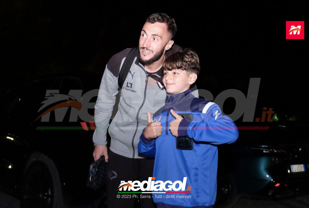 FOTO PALERMO: i rosanero si radunano al parcheggio dell’ippodromo (GALLERY)- immagine 1