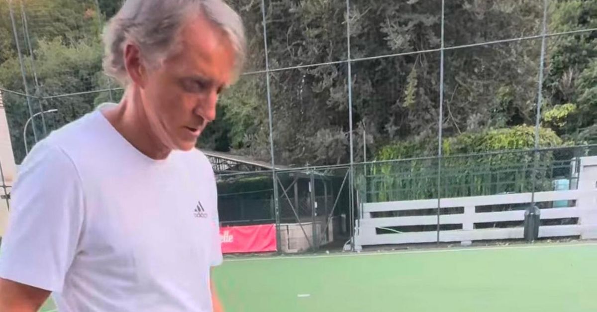 VIDEO / Roberto Mancini alla figlia: “Non so palleggiare, Cami”, e lei risponde così