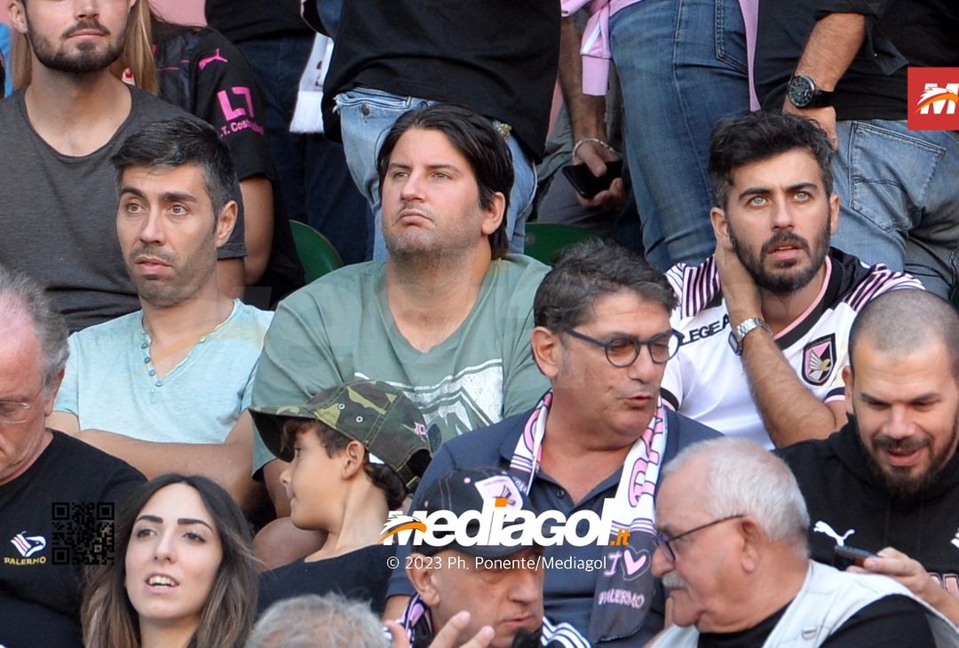 FOTOTIFO Palermo-Lecco, gli scatti ai tifosi al “Renzo Barbera” (GALLERY) - immagine 156