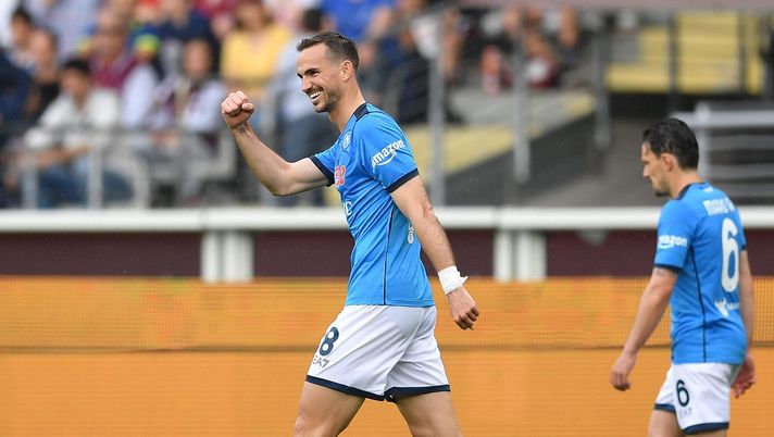 TURIN, ITALY - MAY 07: Fabian Ruiz of SSC Napoli celebrates the opening goal during the Serie A match between Torino FC and SSC Napoli at Stadio Olimpico di Torino on May 7, 2022 in Turin, Italy. (Photo by Valerio Pennicino/Getty Images)