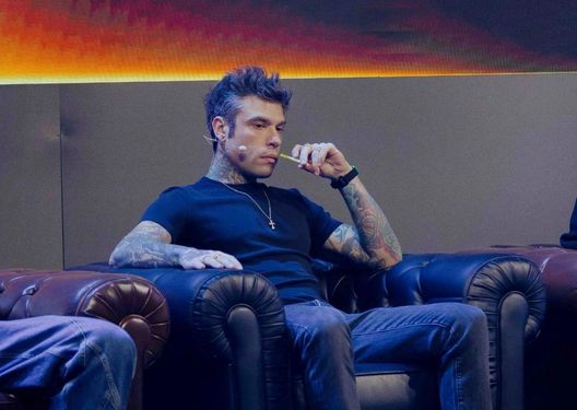 Kings League, Fedez ingaggia Moggi: “Io e Luciano abbiamo firmato un contratto, vogliamo…” Kings League, Fedez ingaggia Moggi: “Io e Luciano abbiamo firmato un contratto, vogliamo…” - immagine 1