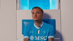 Noa Lang, il primo giorno in azzurro: dalle visite mediche alla firma con il Napoli