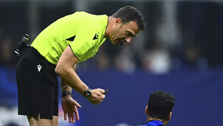 CdS – Zwayer non sbaglia una decisione. Il rigore su Taremi… - immagine 1