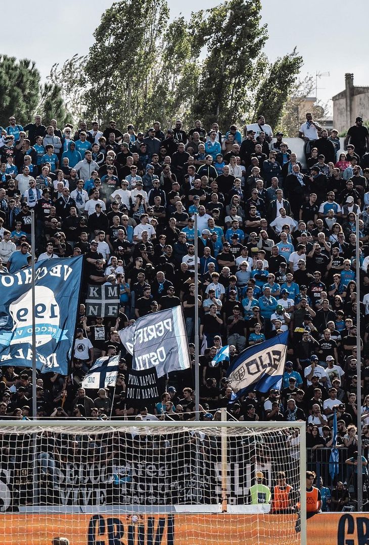 GALLERY “Eterni”, il Napoli omaggia i tifosi azzurri: il dodicesimo uomo in campo - immagine 5